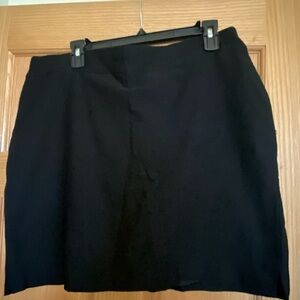 Chico’s Classic Black Women's Skort size 2.5
